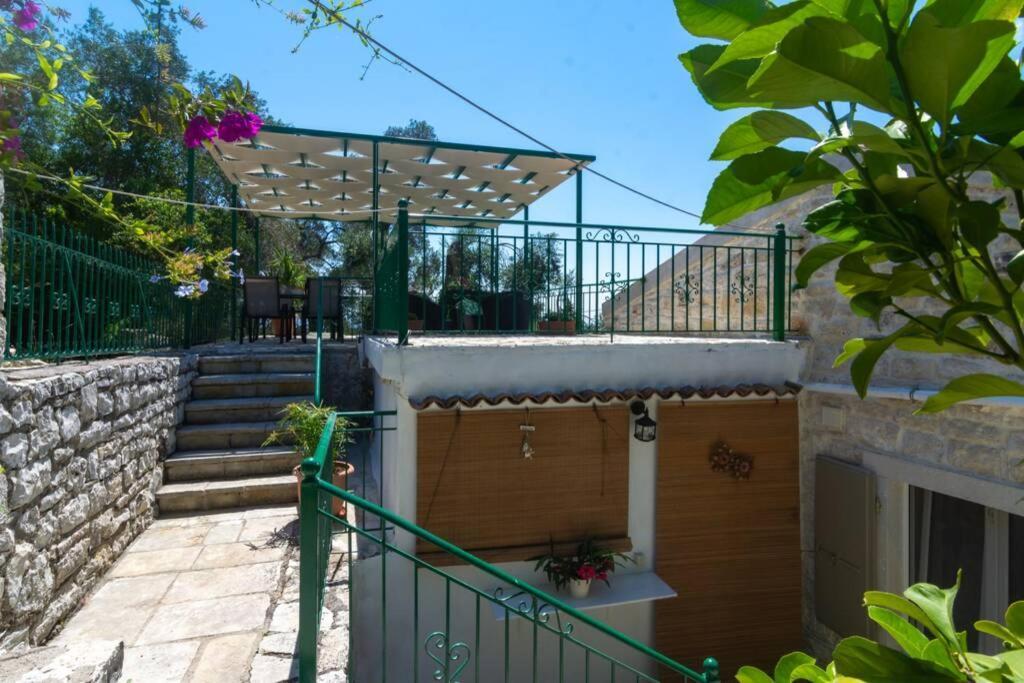 Thanos Cottage Vlachopoulatika Luaran gambar