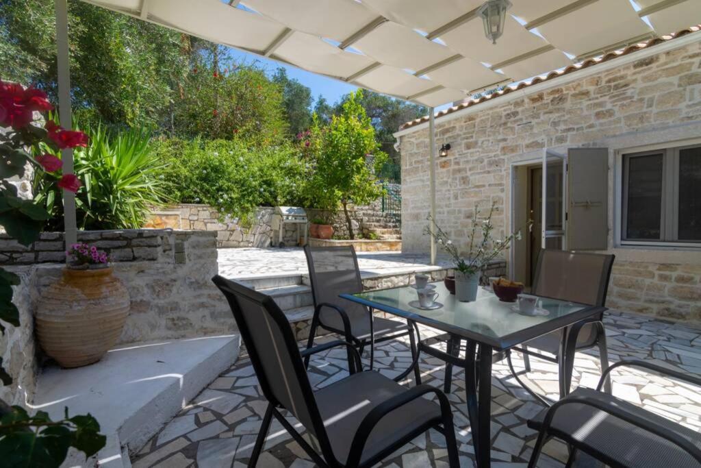 Thanos Cottage Vlachopoulatika Luaran gambar