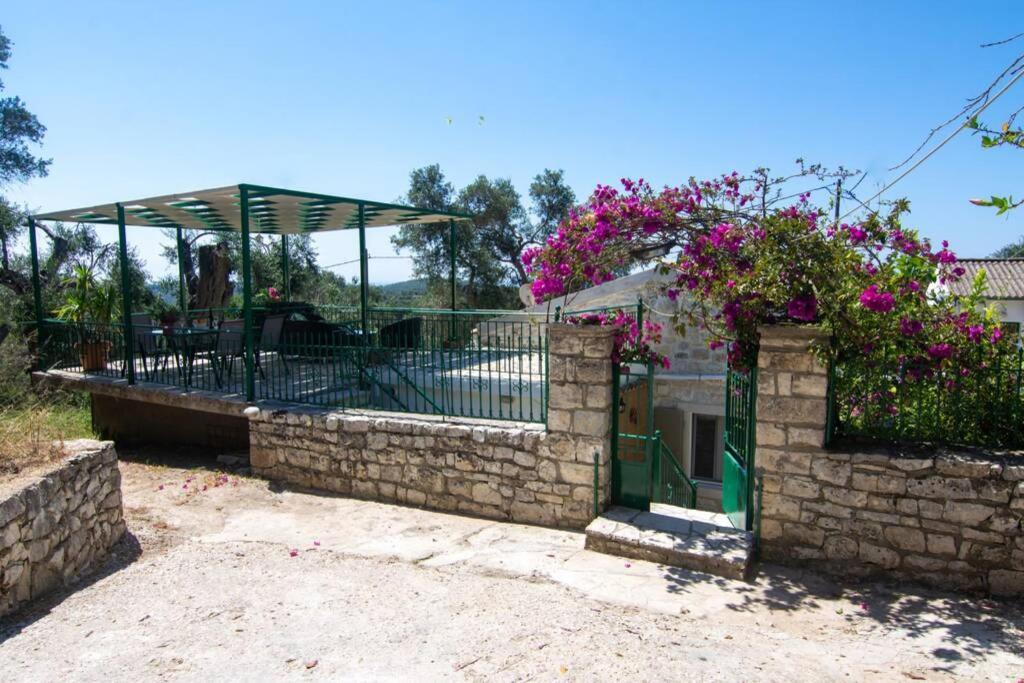 Thanos Cottage Vlachopoulatika Luaran gambar